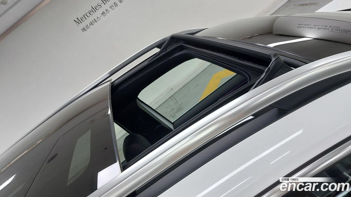 Mercedes-Benz EQB 2026