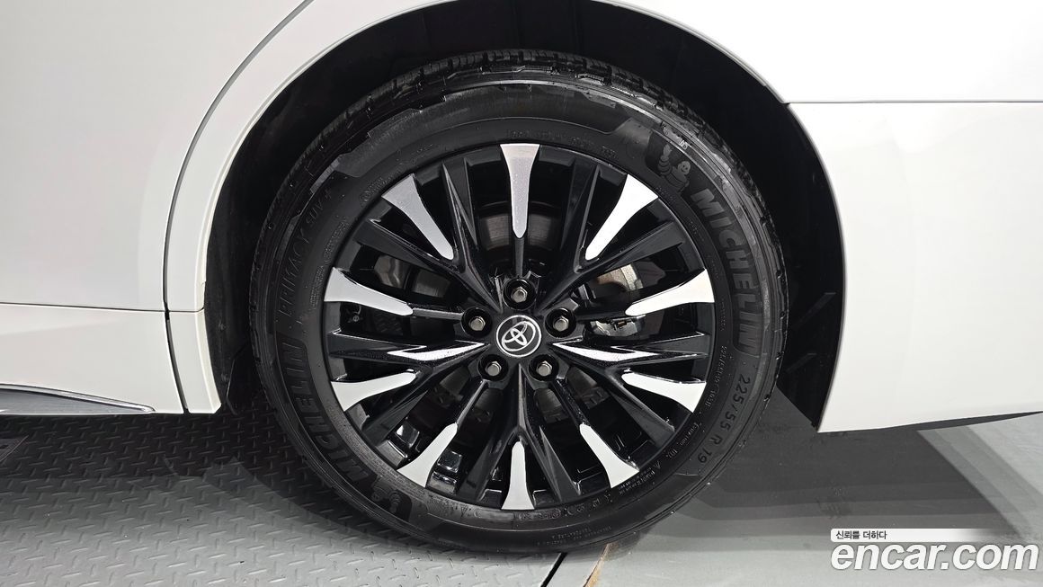 Toyota Alphard 2025