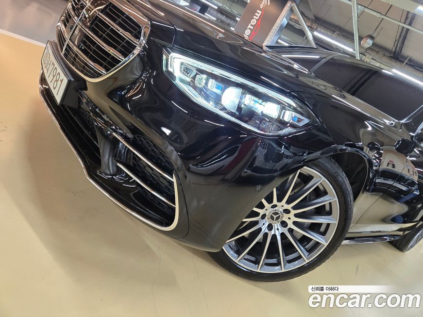 Mercedes-Benz S-Class 2025