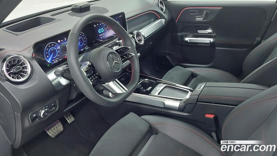 Mercedes-Benz EQB 2026
