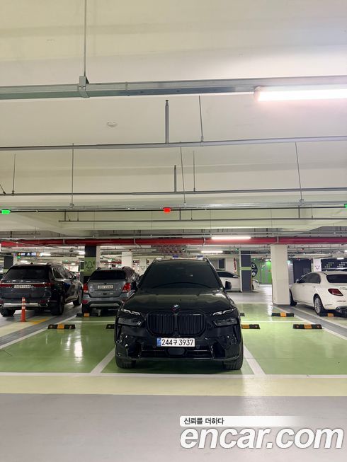 BMW X7 2025