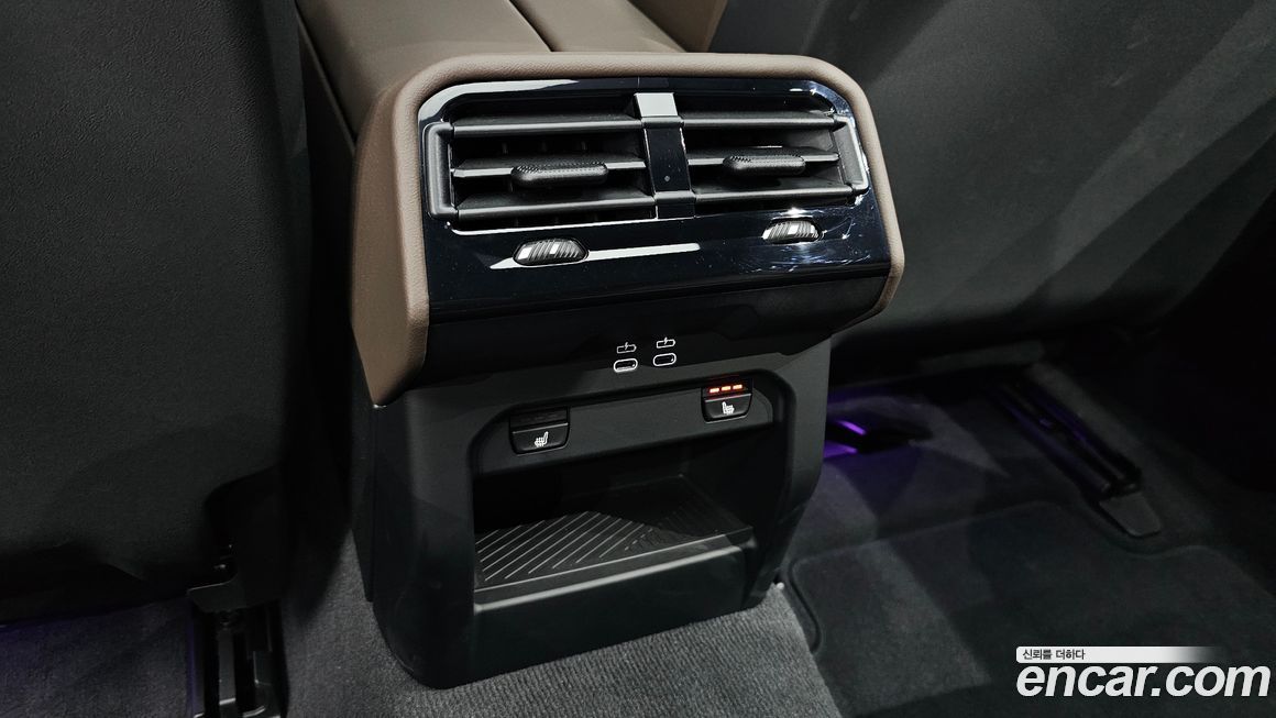 BMW 5-Series 2025