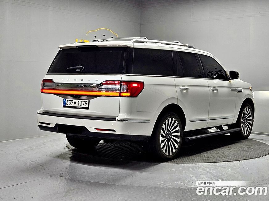 Lincoln Navigator 2021