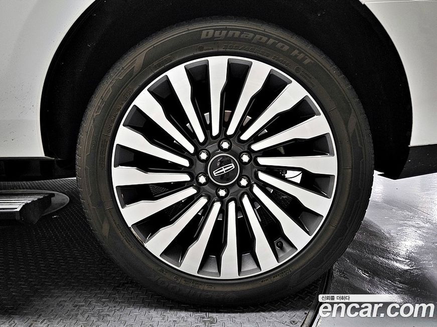 Lincoln Navigator 2021