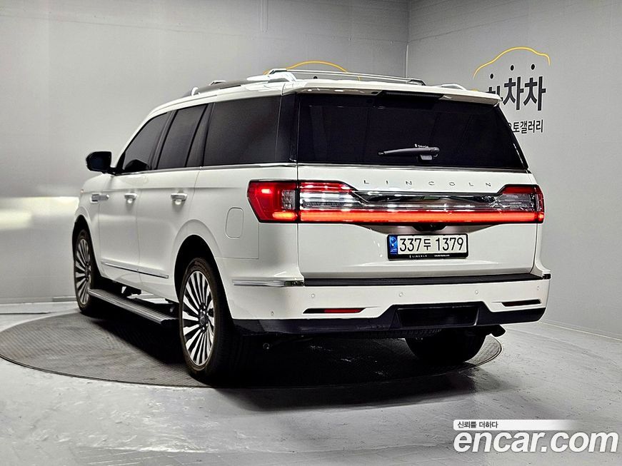 Lincoln Navigator 2021