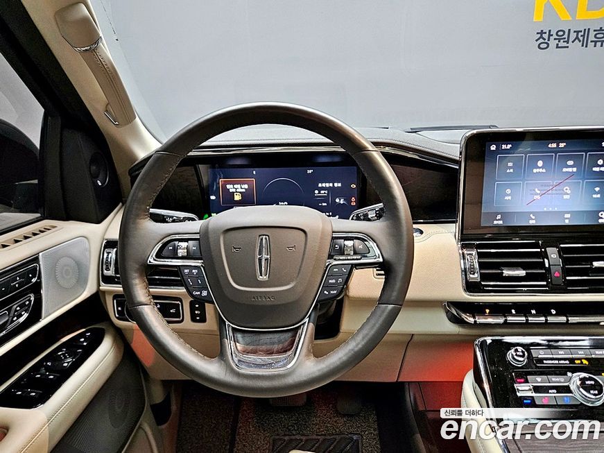 Lincoln Navigator 2021