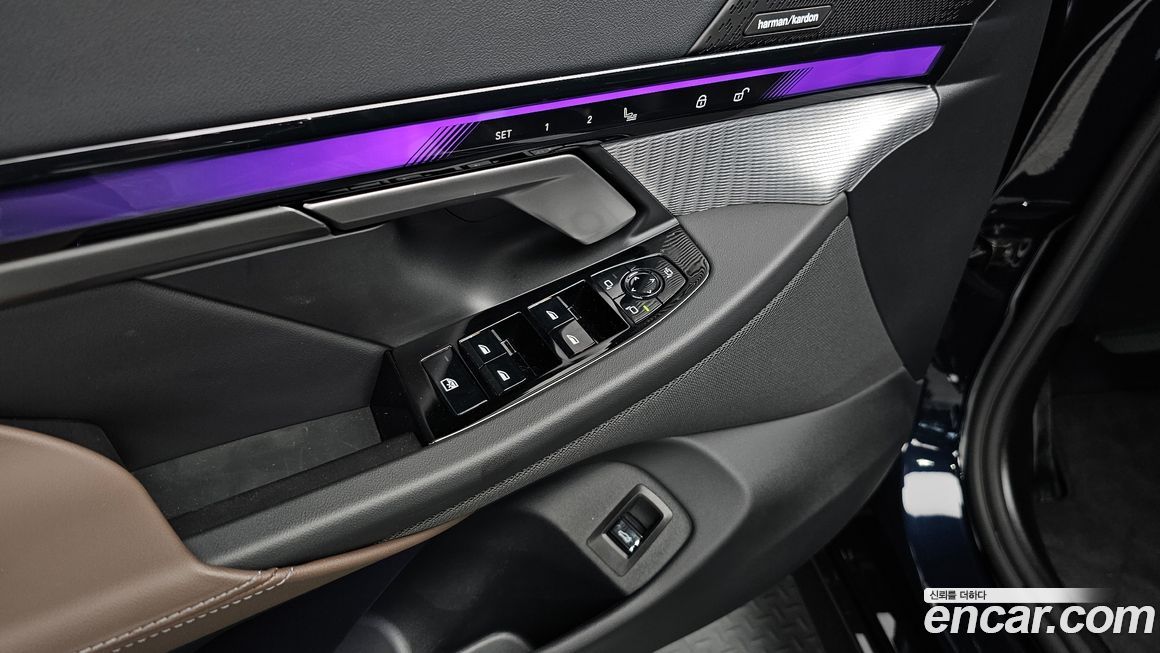 BMW 5-Series 2025