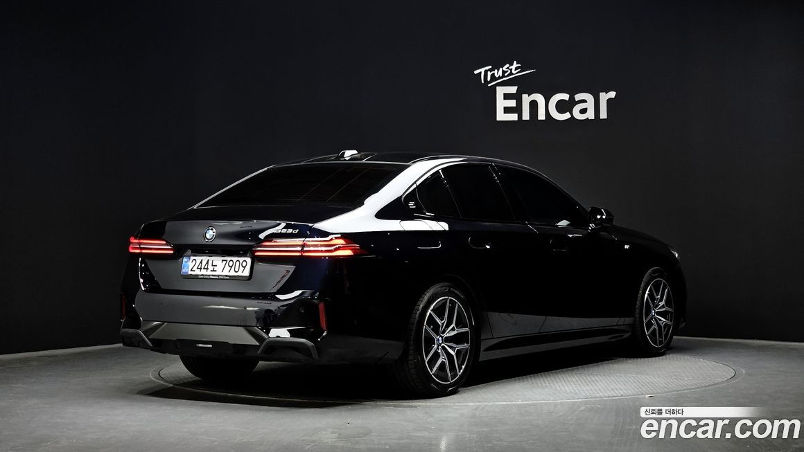 BMW 5-Series 2025