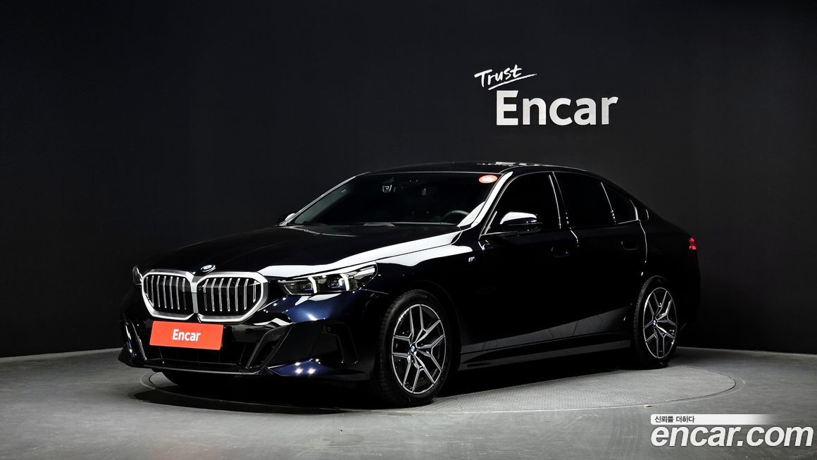 BMW 5-Series 2025