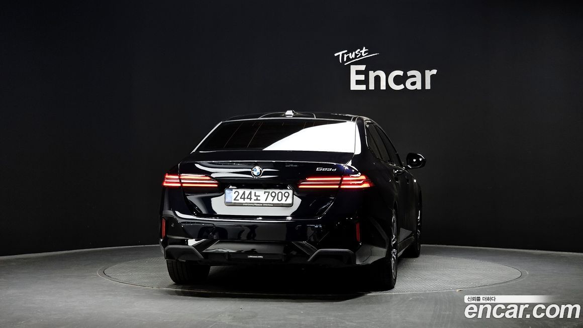 BMW 5-Series 2025