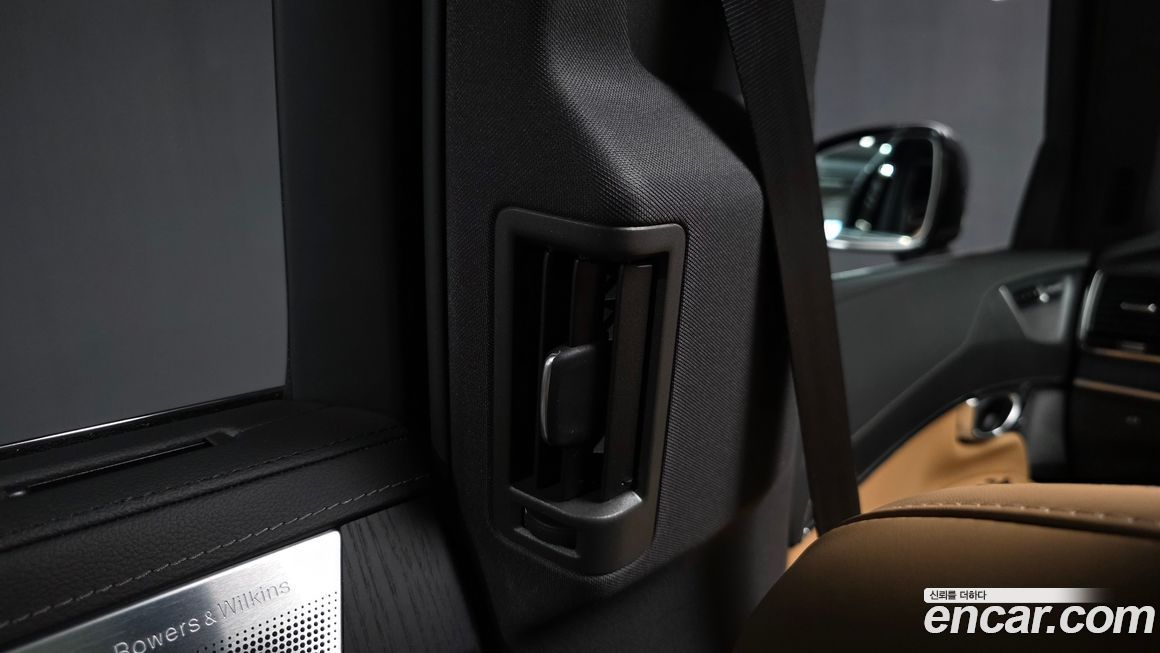 Volvo XC90 2025