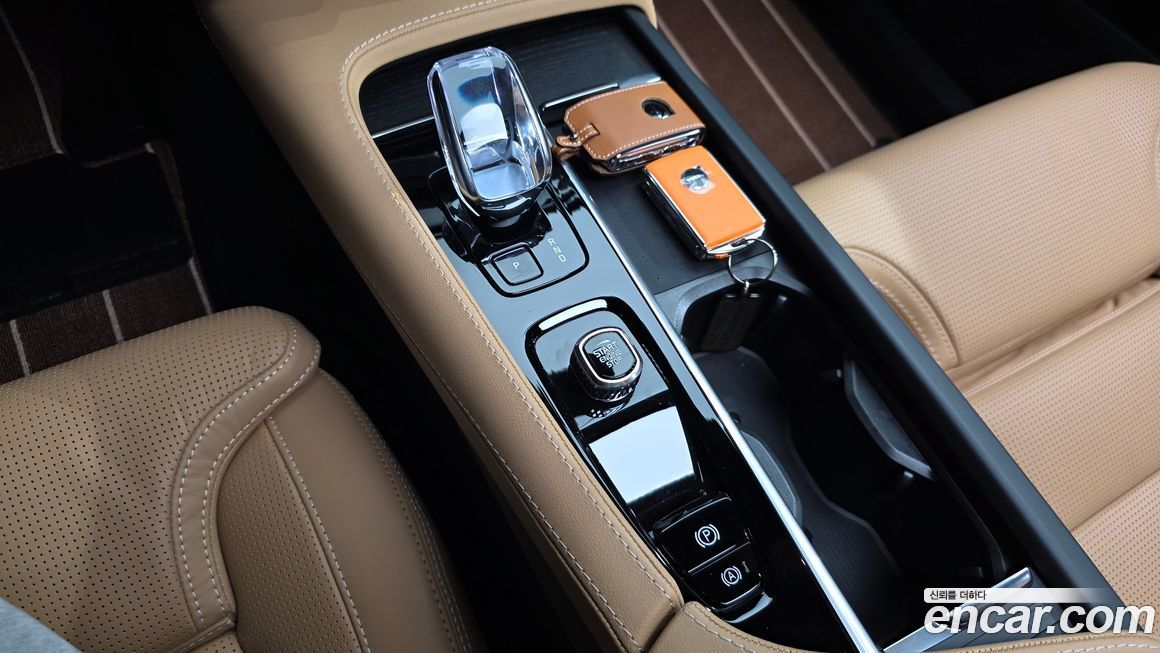 Volvo XC90 2025