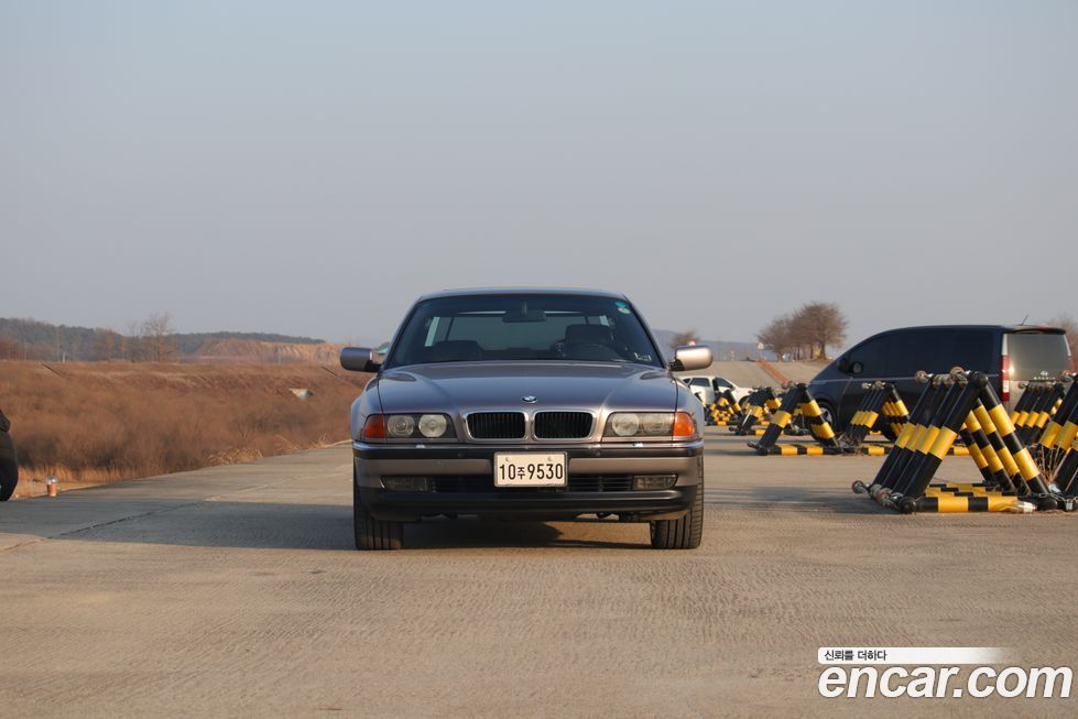BMW 7-Series 1996