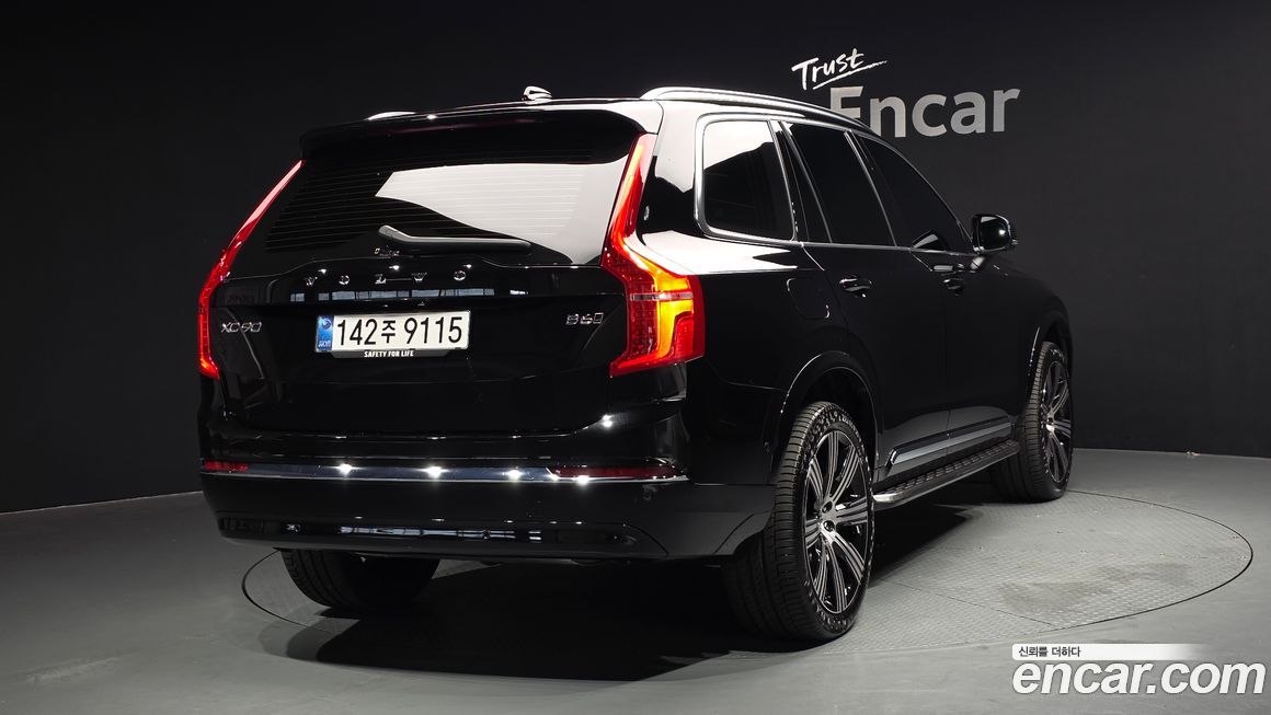 Volvo XC90 2025