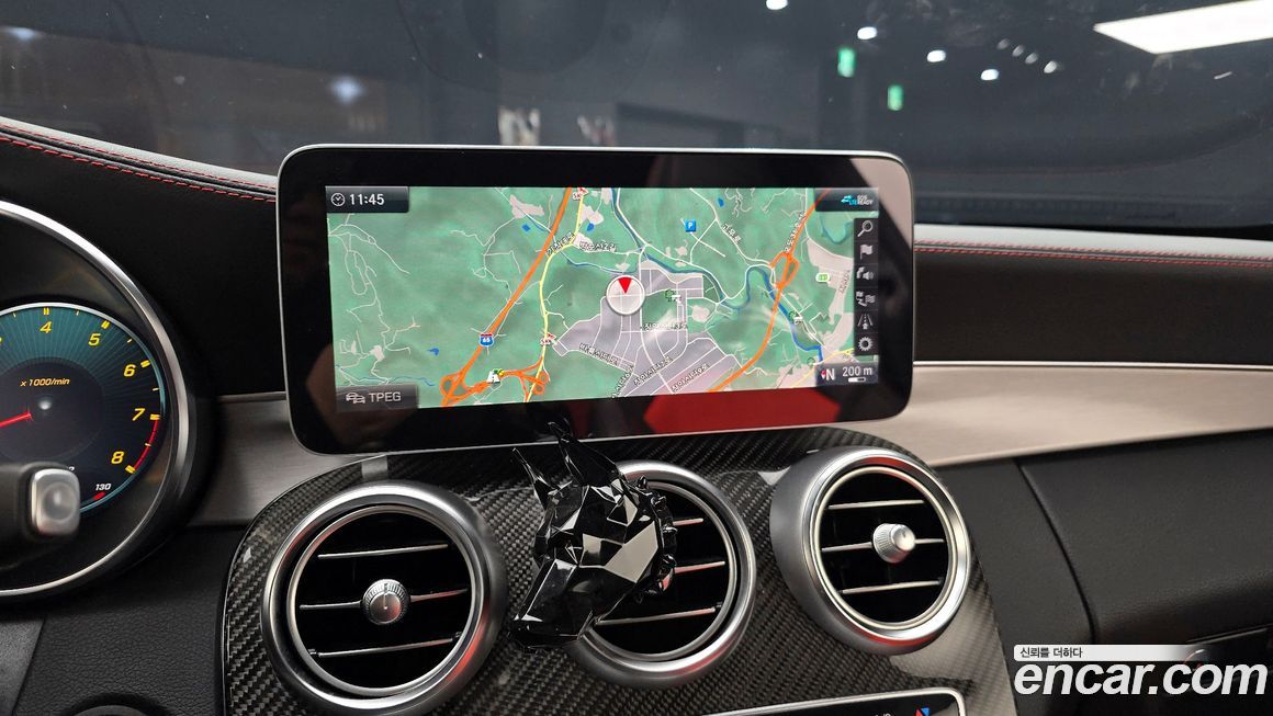Mercedes-Benz C-Class 2021
