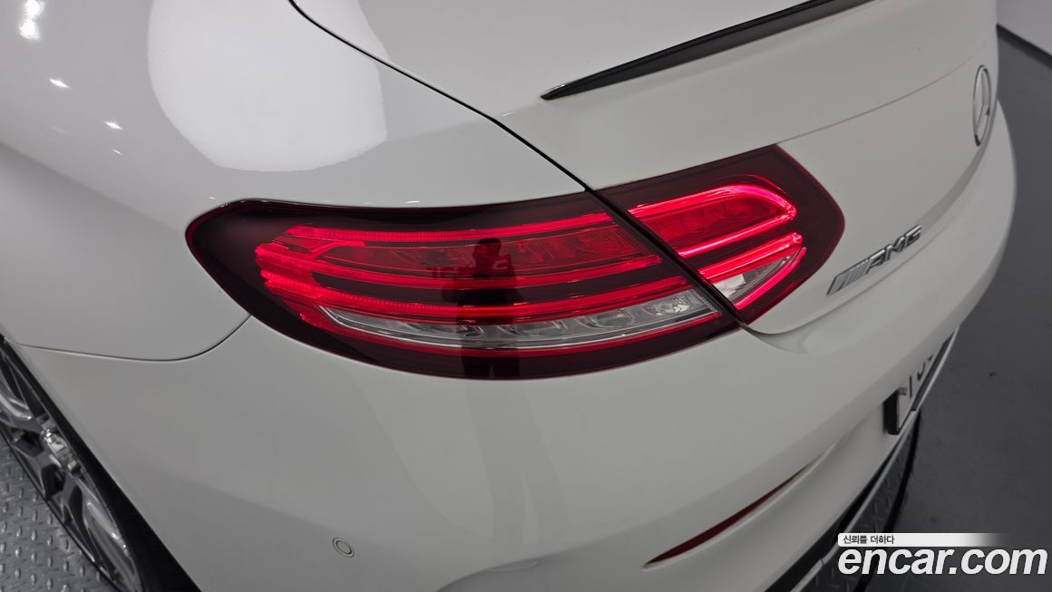 Mercedes-Benz C-Class 2021