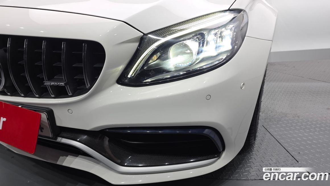 Mercedes-Benz C-Class 2021