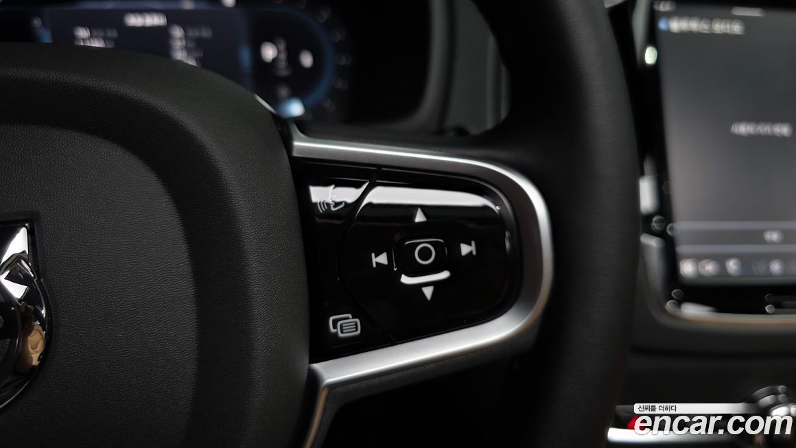 Volvo XC90 2025