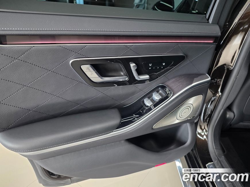 Mercedes-Benz S-Class 2021