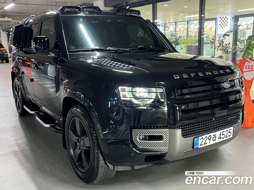 Land Rover Defender 2023