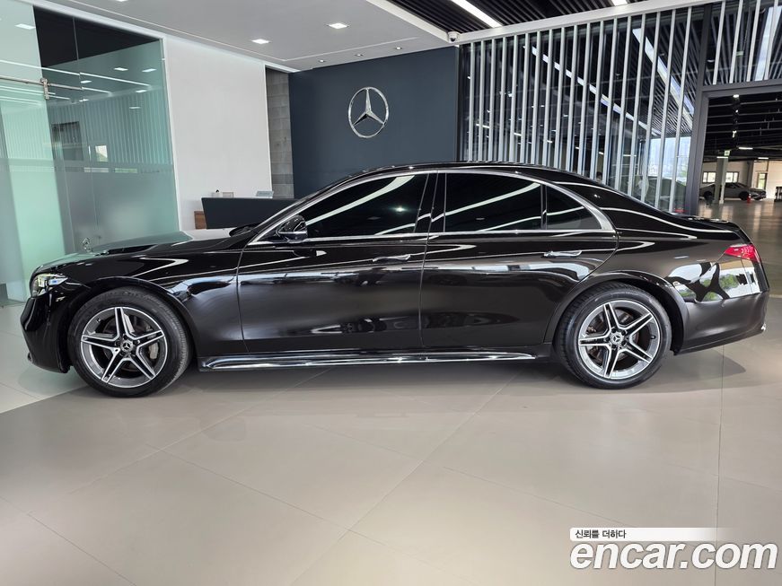 Mercedes-Benz S-Class 2021