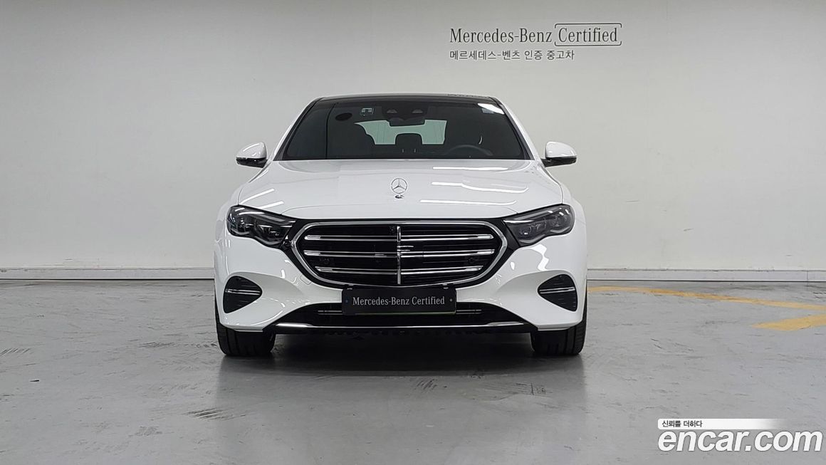Mercedes-Benz E-Class 2024