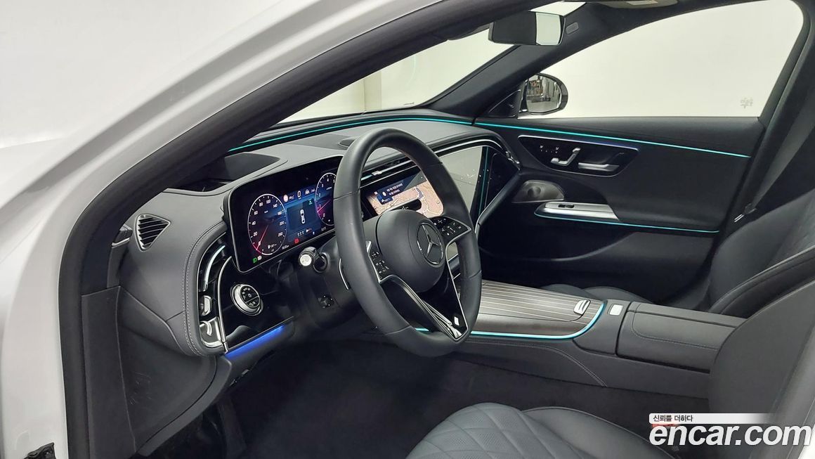 Mercedes-Benz E-Class 2024