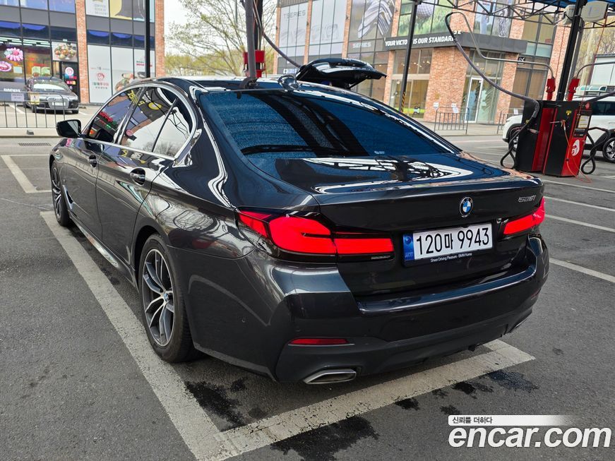 BMW 5-Series 2023