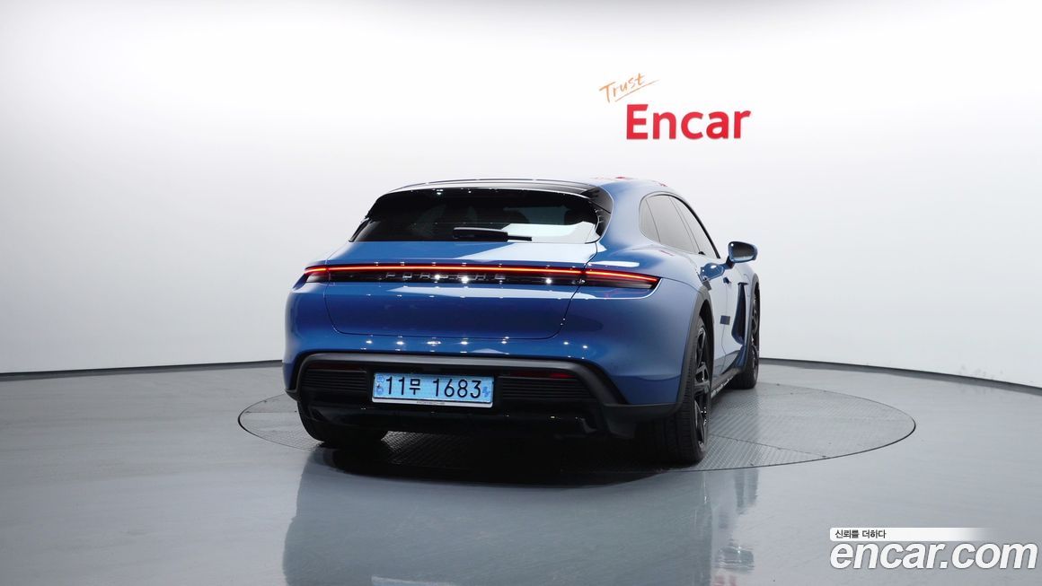 Porsche Taycan 2022