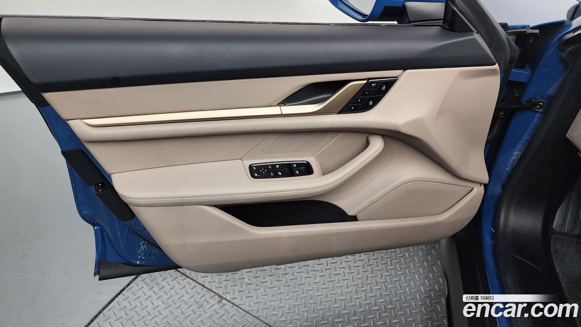 Porsche Taycan 2022