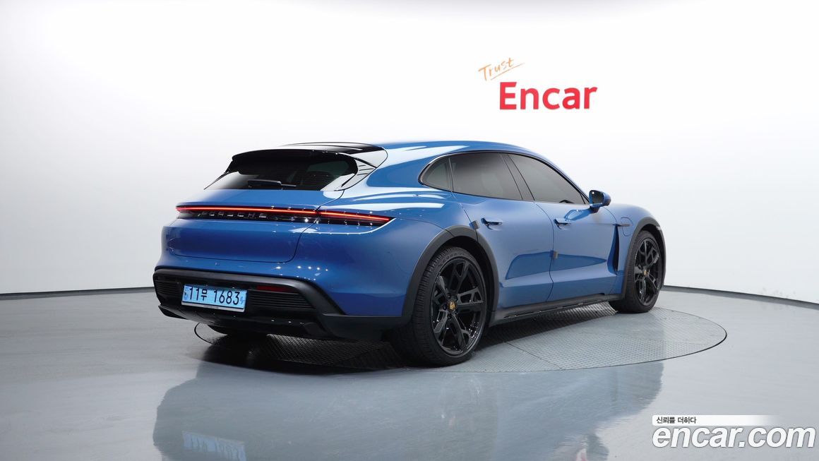 Porsche Taycan 2022