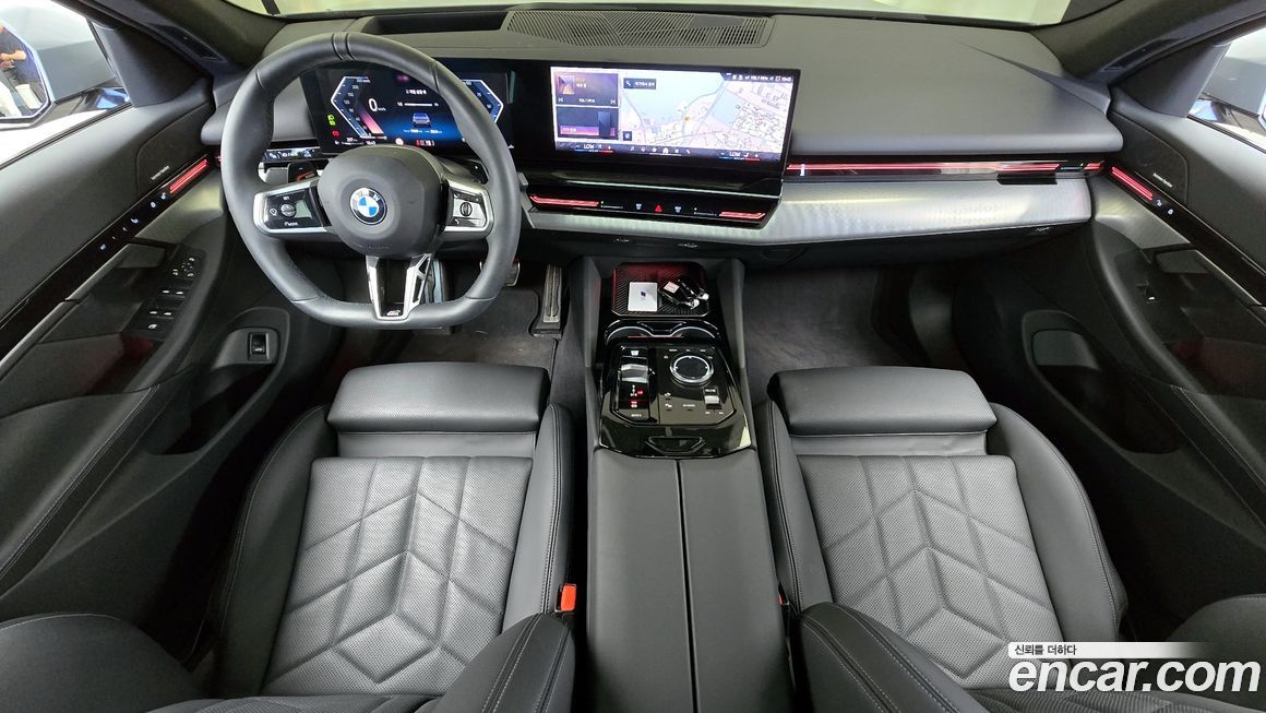 BMW 5-Series 2024