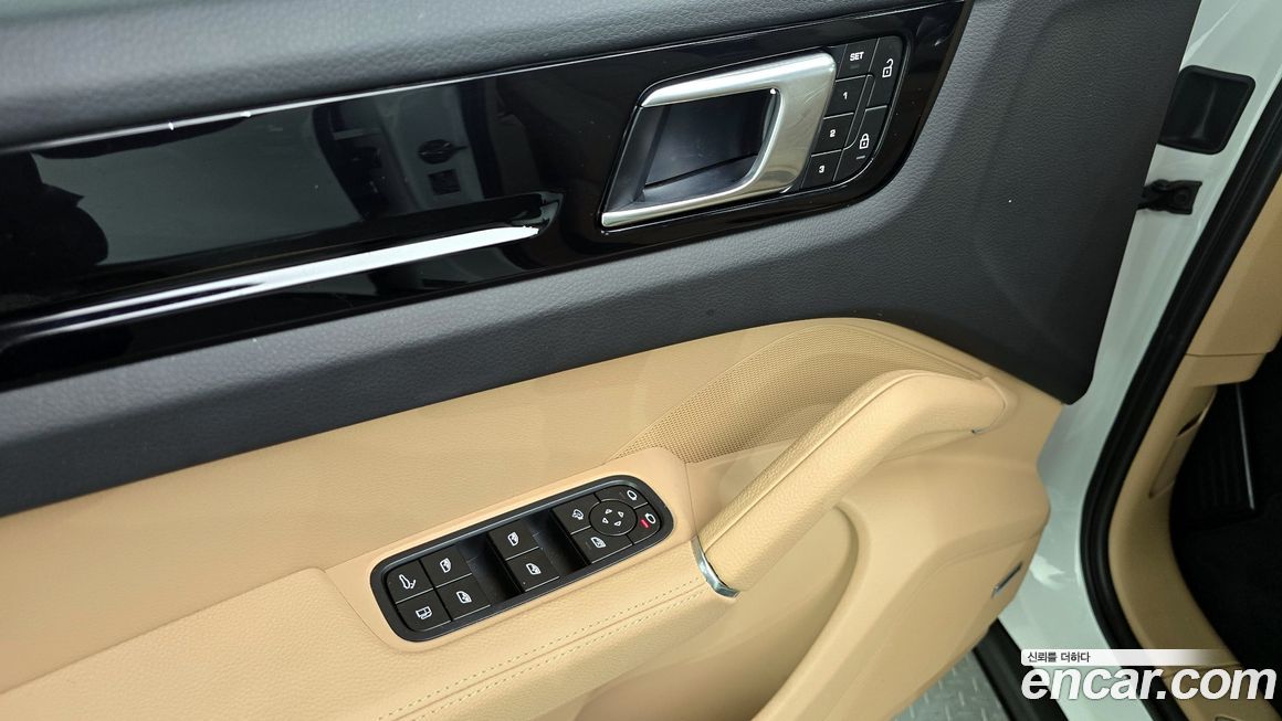 Porsche Cayenne 2023
