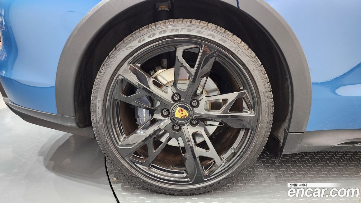 Porsche Taycan 2022