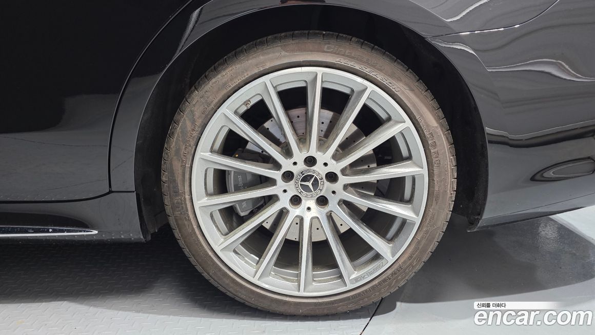 Mercedes-Benz S-Class 2022