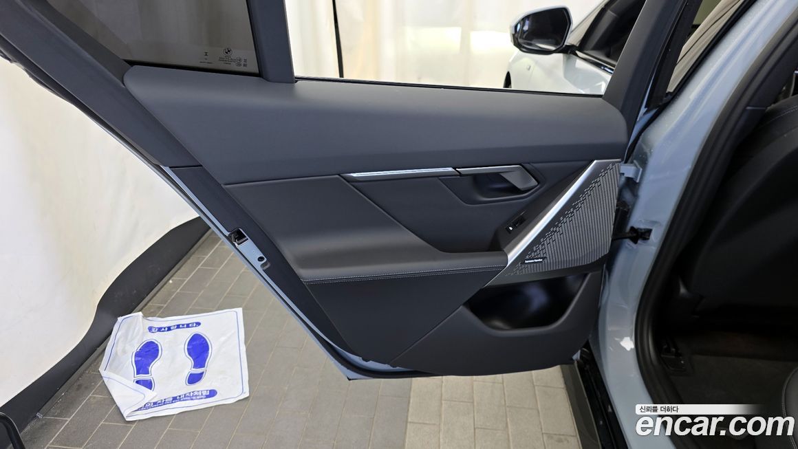 BMW 5-Series 2024