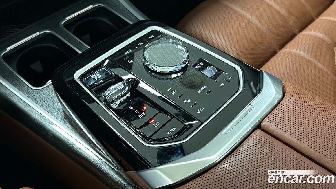 BMW 7-Series 2024