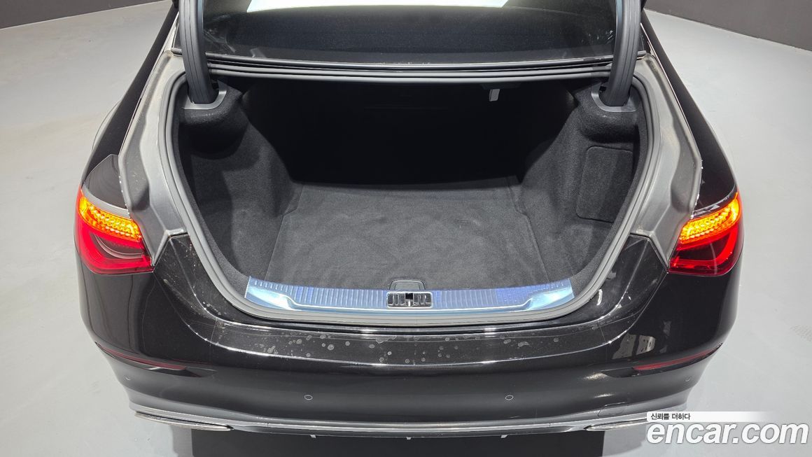 Mercedes-Benz S-Class 2022