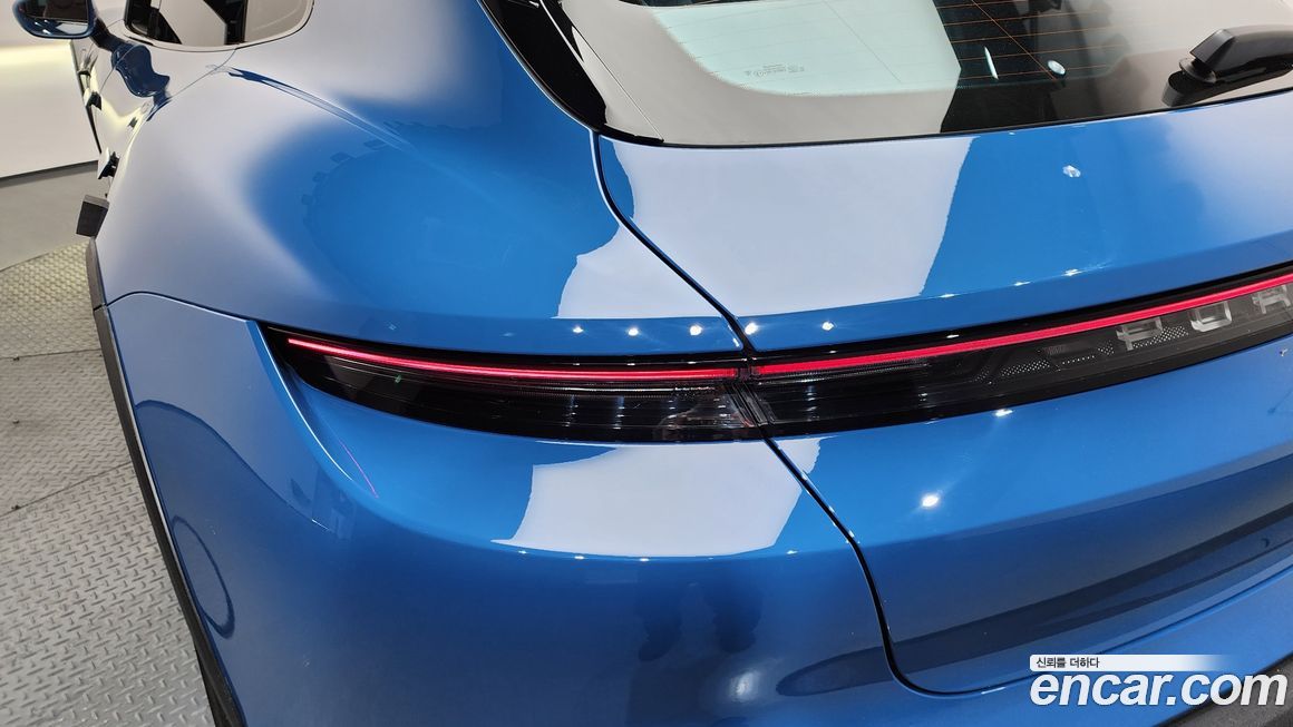 Porsche Taycan 2022