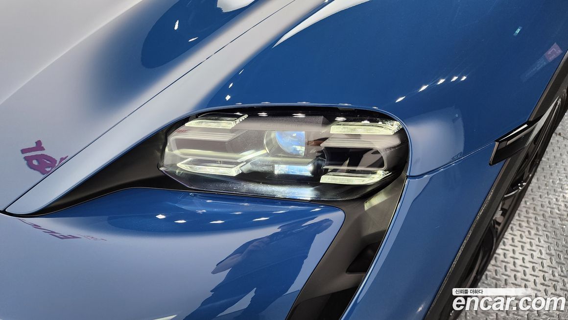 Porsche Taycan 2022