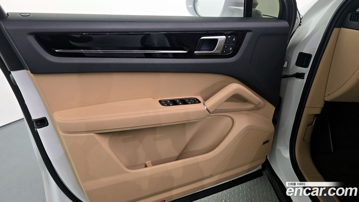 Porsche Cayenne 2023