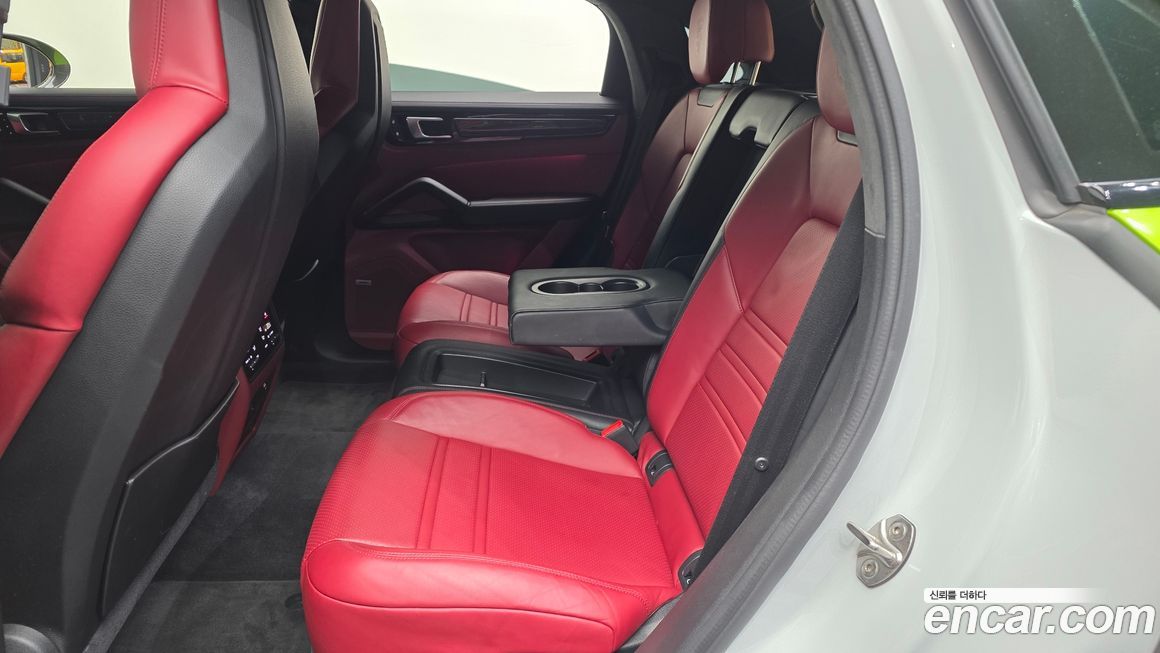 Porsche Cayenne 2022