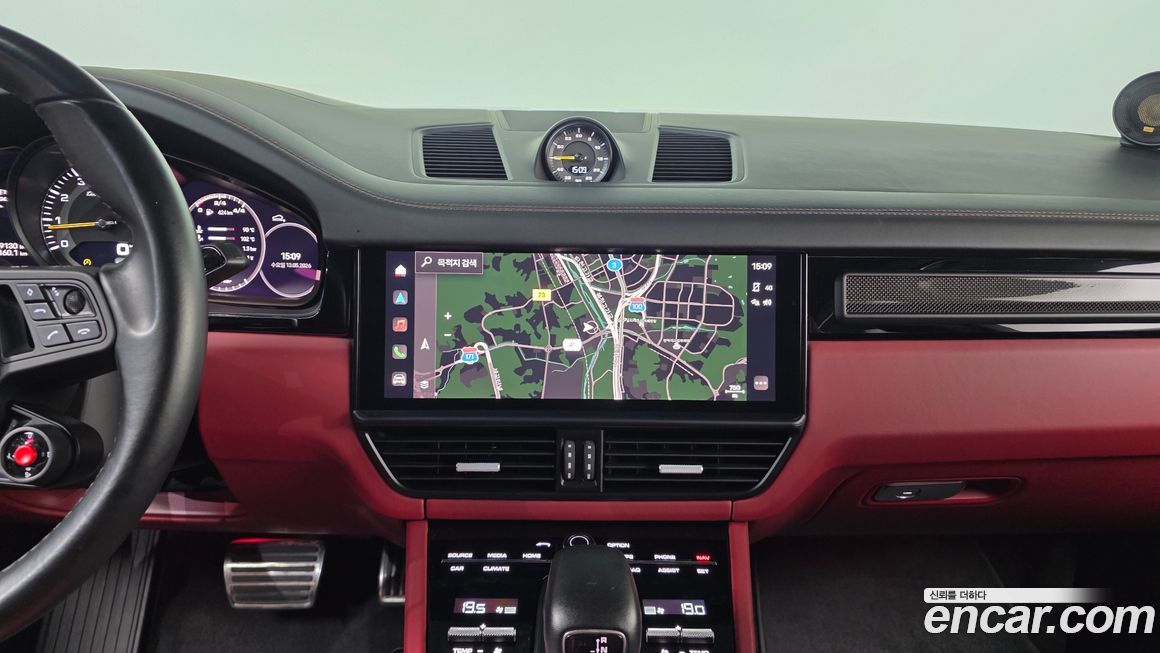Porsche Cayenne 2022