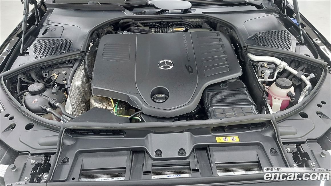 Mercedes-Benz S-Class 2026