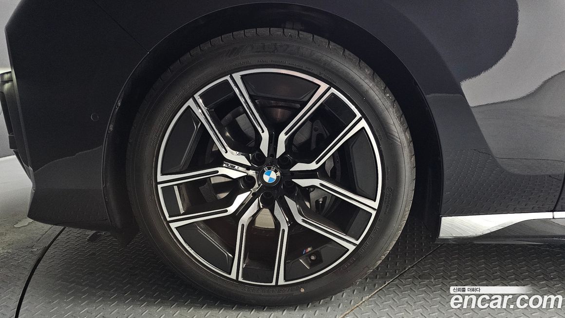 BMW 7-Series 2025