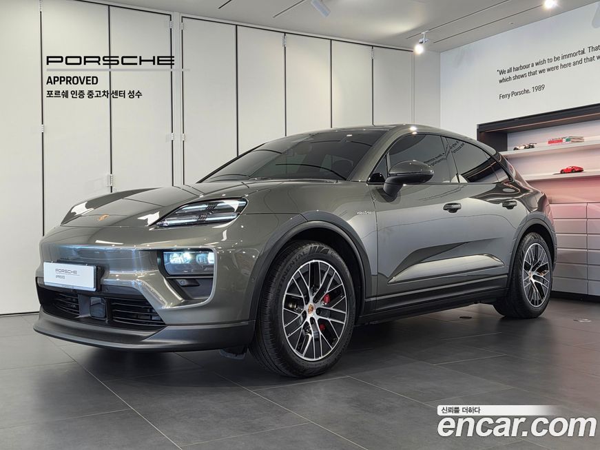 Porsche Macan 2025