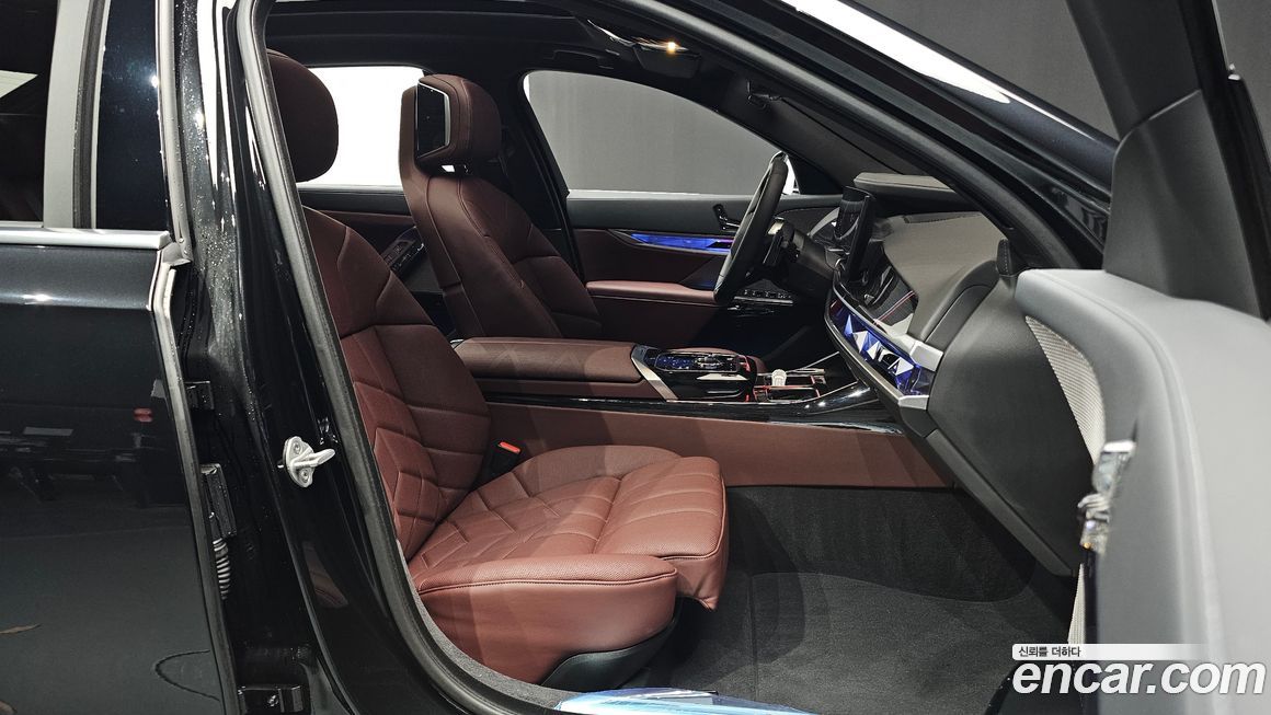 BMW 7-Series 2025
