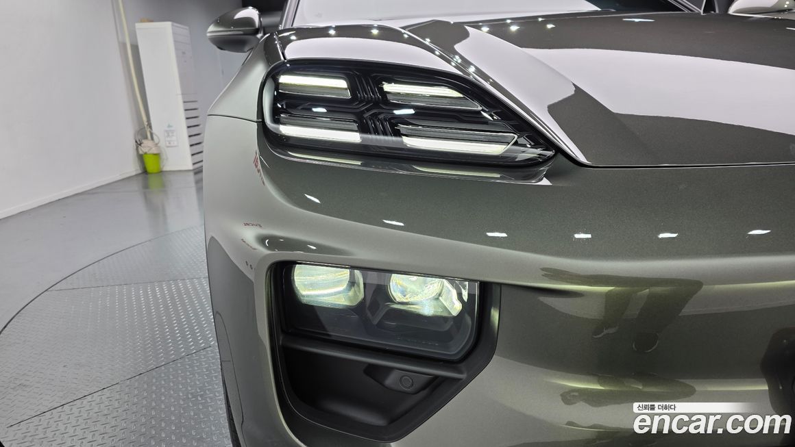 Porsche Macan 2025