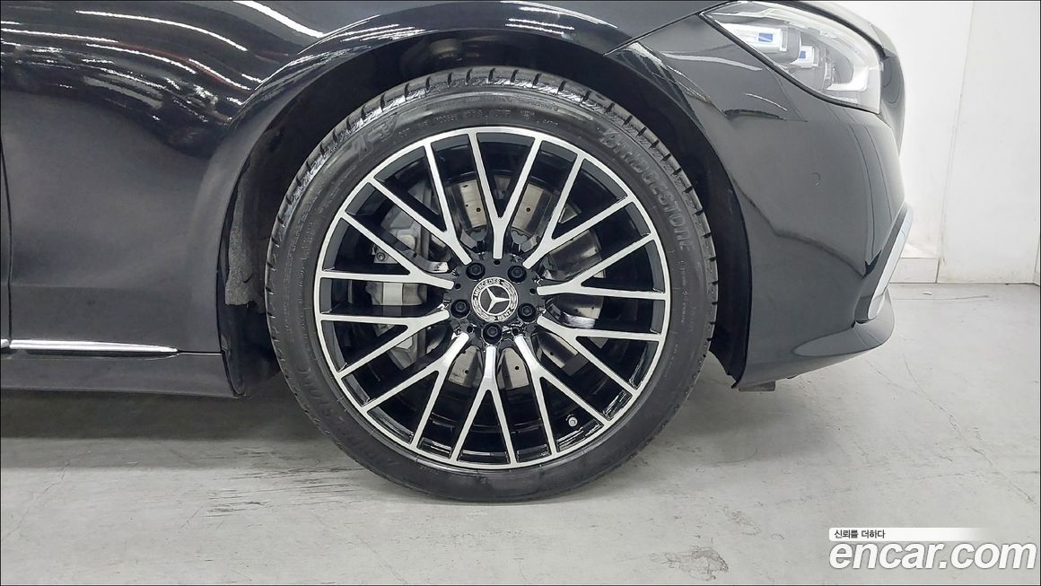 Mercedes-Benz S-Class 2026