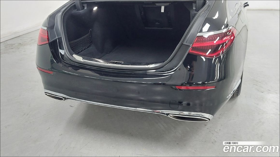 Mercedes-Benz S-Class 2026